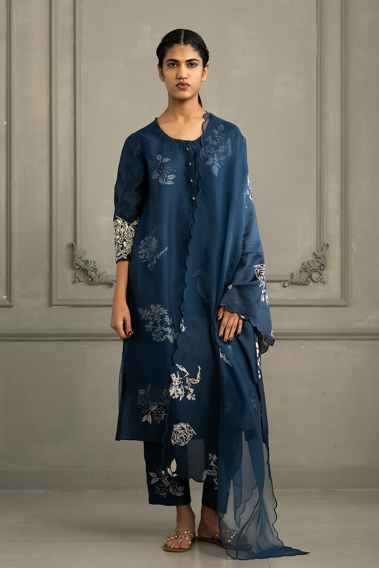 BWS00203-TP11_011 Dark Blue Embroidered Suit Set - Image 1