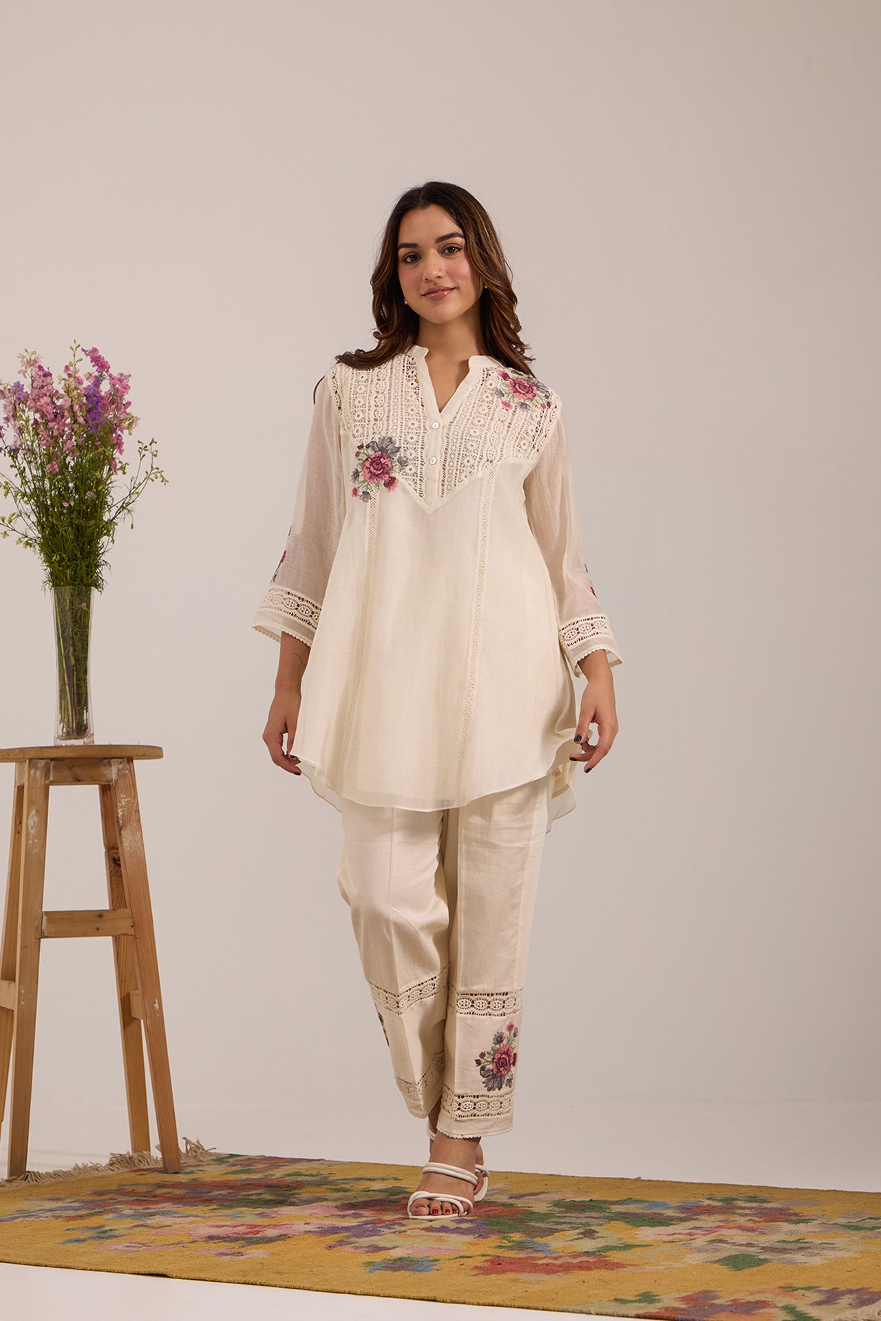 Of fwhite Floral Short Kurta Set 1 Of fwhite Floral Short Kurta Set