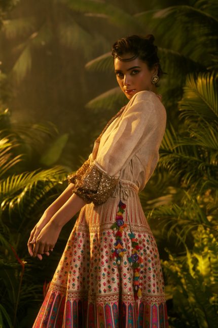 BEIGE SHIRT AND SKIRT SET