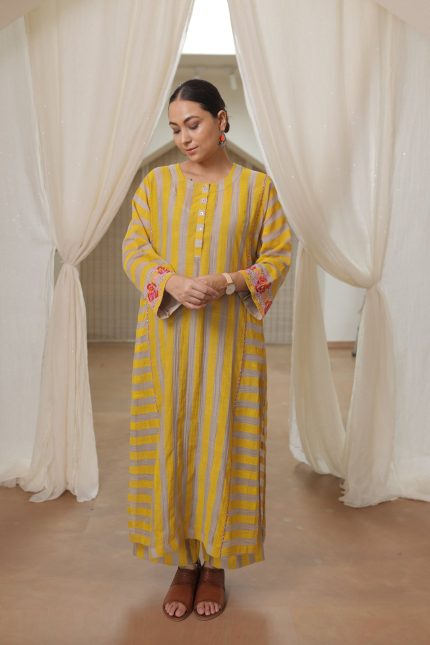 YELLOW STRIPE GUSSATE