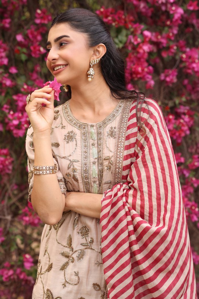 BEIGE ZAREEN SHARARA