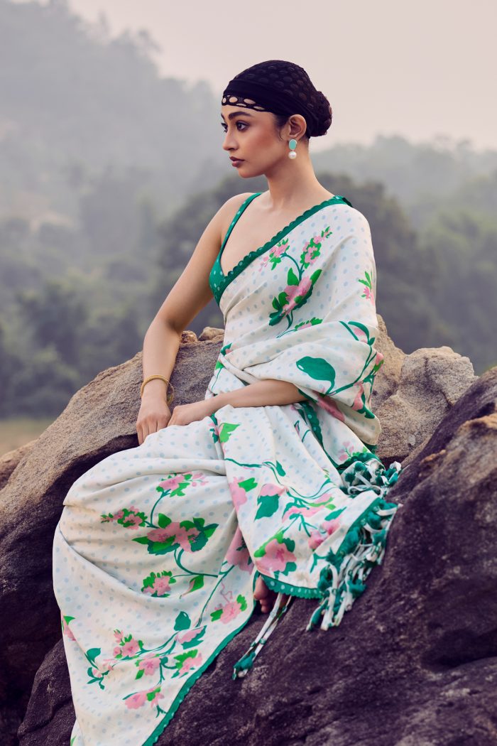 Ivory Hand woven Printed Mulberry Silk Saree Set