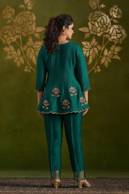 Rohisha Set