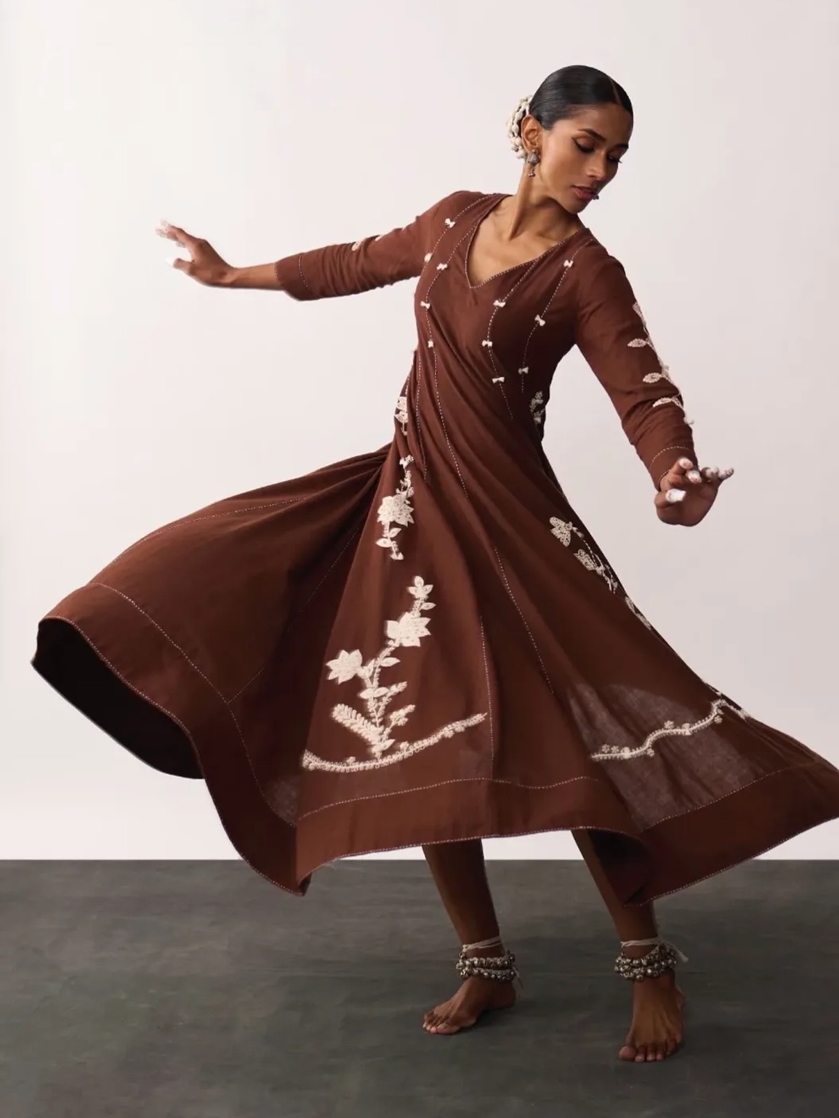 707012774_18393359821080518_6737197312088598479_n Brown V-neck thread embroidered Angrakha Anarkali set - Image 1