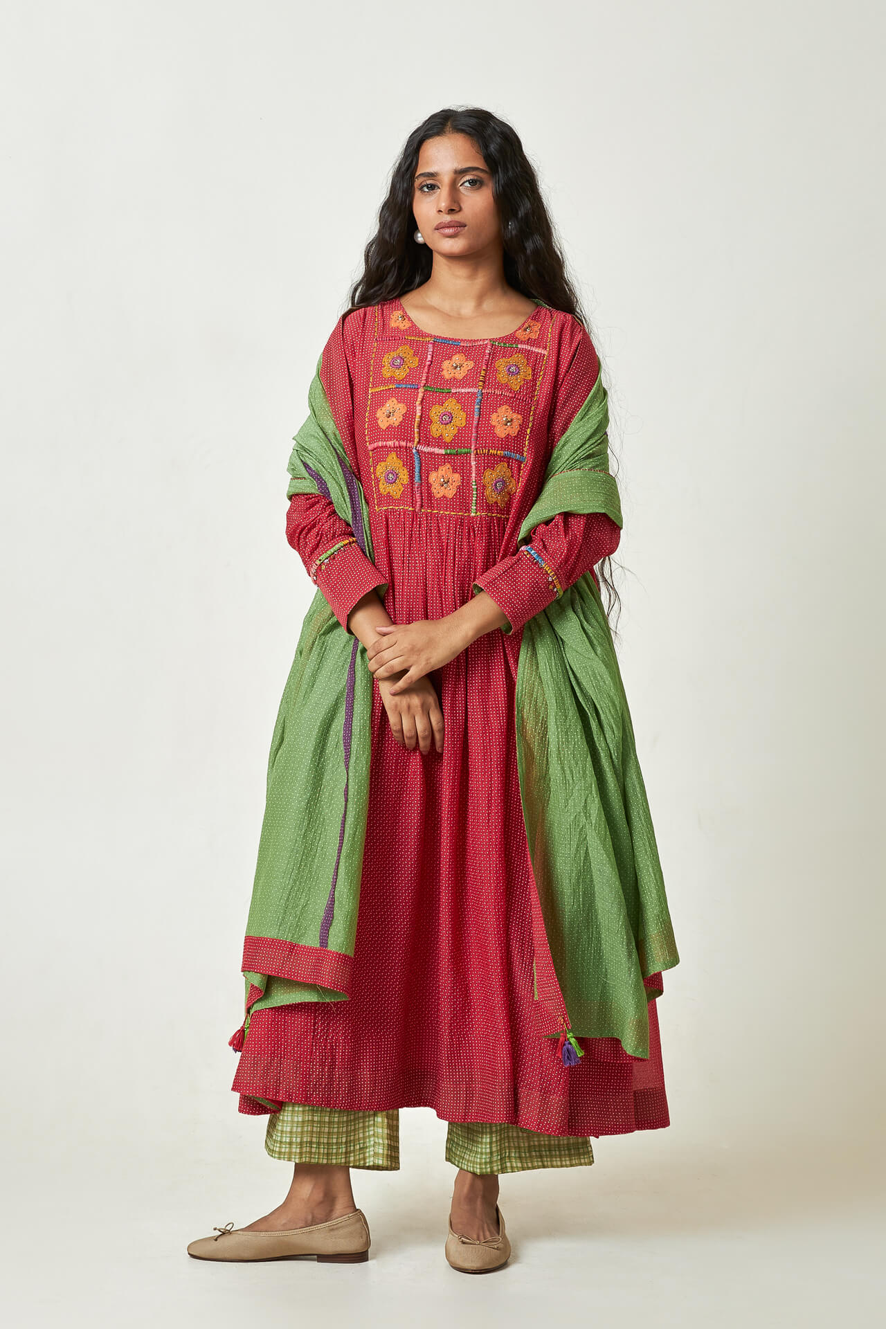 Scarlet Bloom Embroidered Kurta Set 1 Scarlet Bloom Embroidered Kurta Set