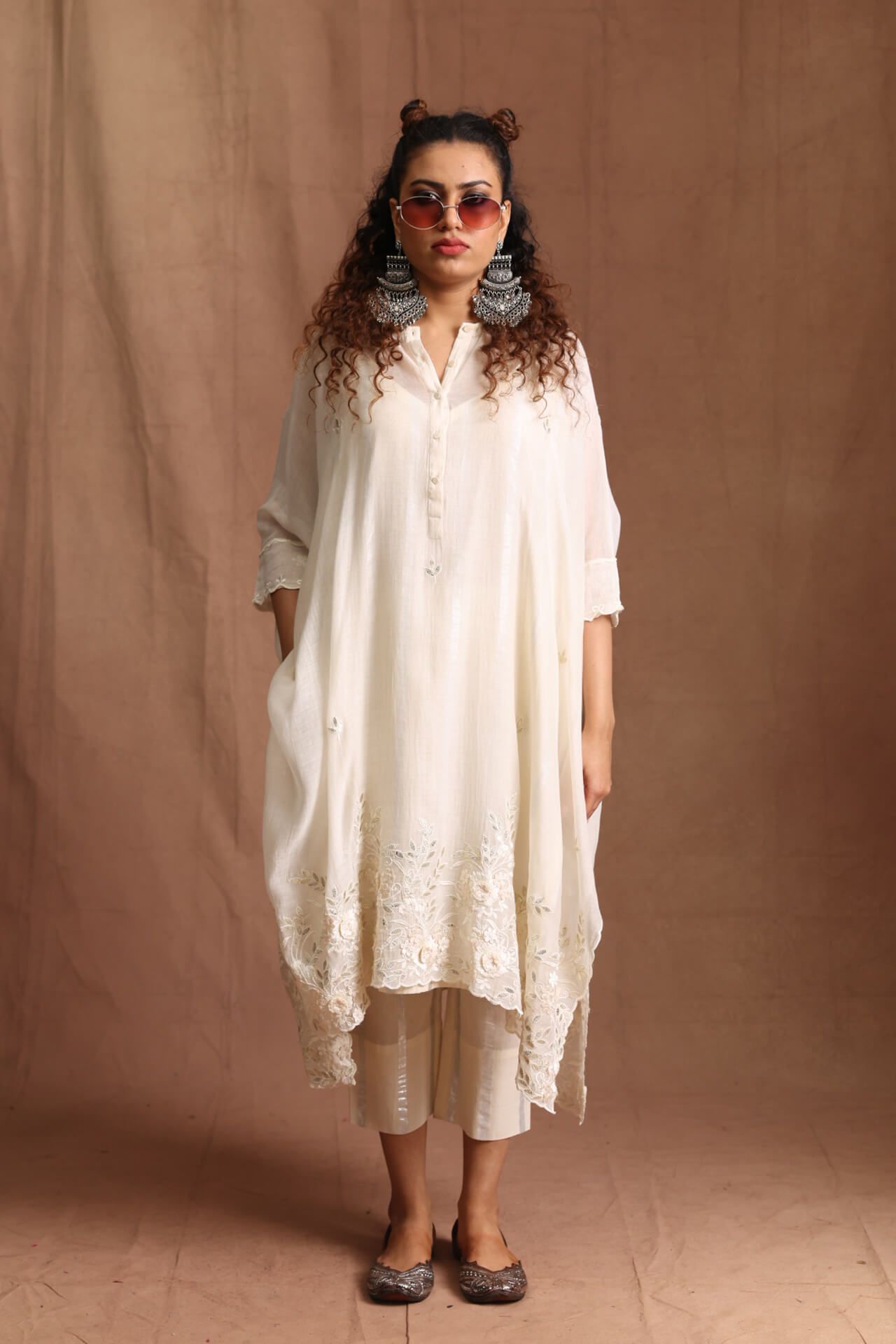 Off-White Chanderi Gota Patti Kaftan Set 1 Off-White Chanderi Gota Patti Kaftan Set