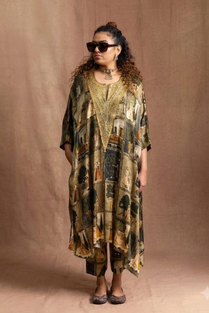 Round Neck Moghul Miniature Tunic Set