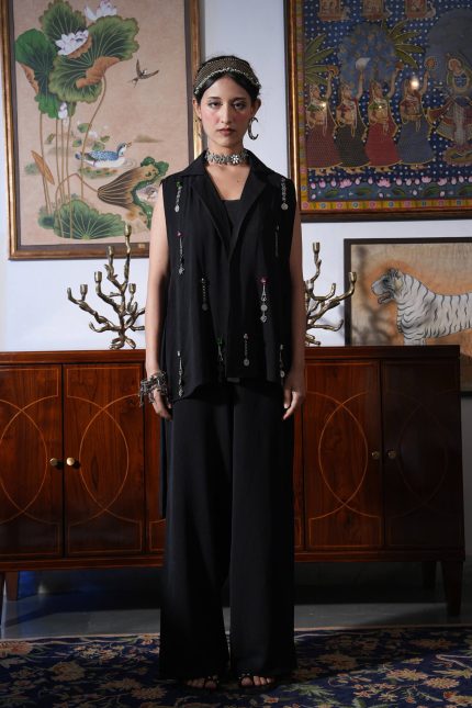 Sleeveless Oxidised Blazer Set