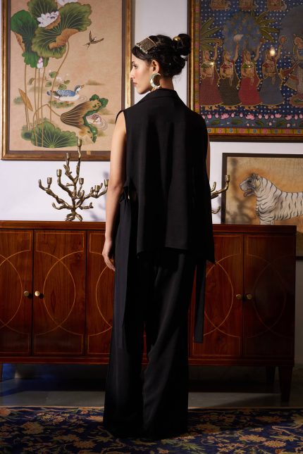 Sleeveless Oxidised Blazer Set