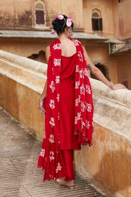 Strappy Gulaab And Kamal Suit Set