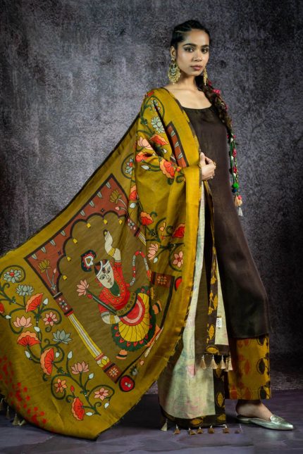 Kundan Maati Metallic Pallazo Set