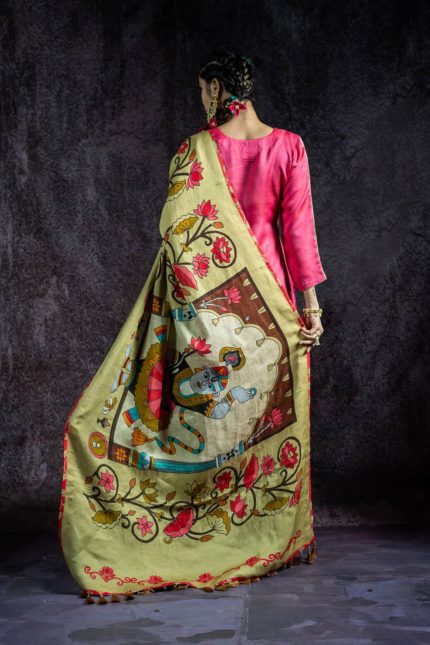 Kundan Gulabi Metallic Suit Set