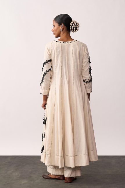 Hansa White Angrakha