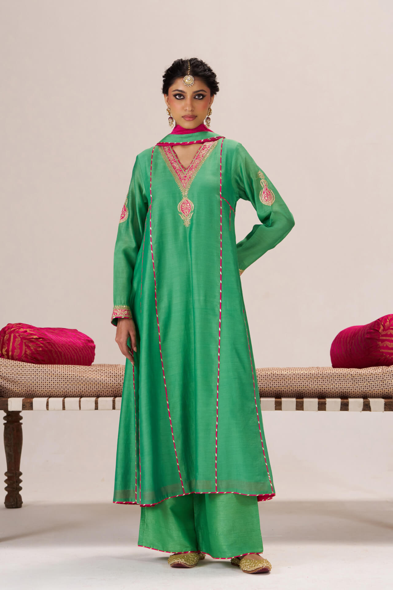 BWS00224-APSN-03-G_01 Naaz Kurta Set - Image 1