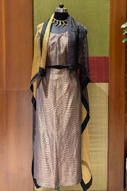 Black Banarasi Bustier With Straight Slit Skirt & Organza Mesh Jacket