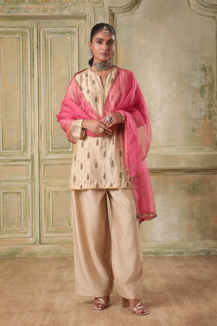 Zar-Rang Ivory Buti Kurta Set