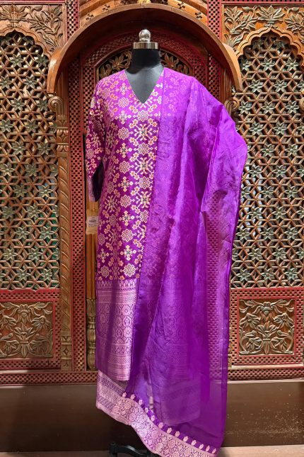 Purple Banarasi Kurta with Pants & Organza Dupatta