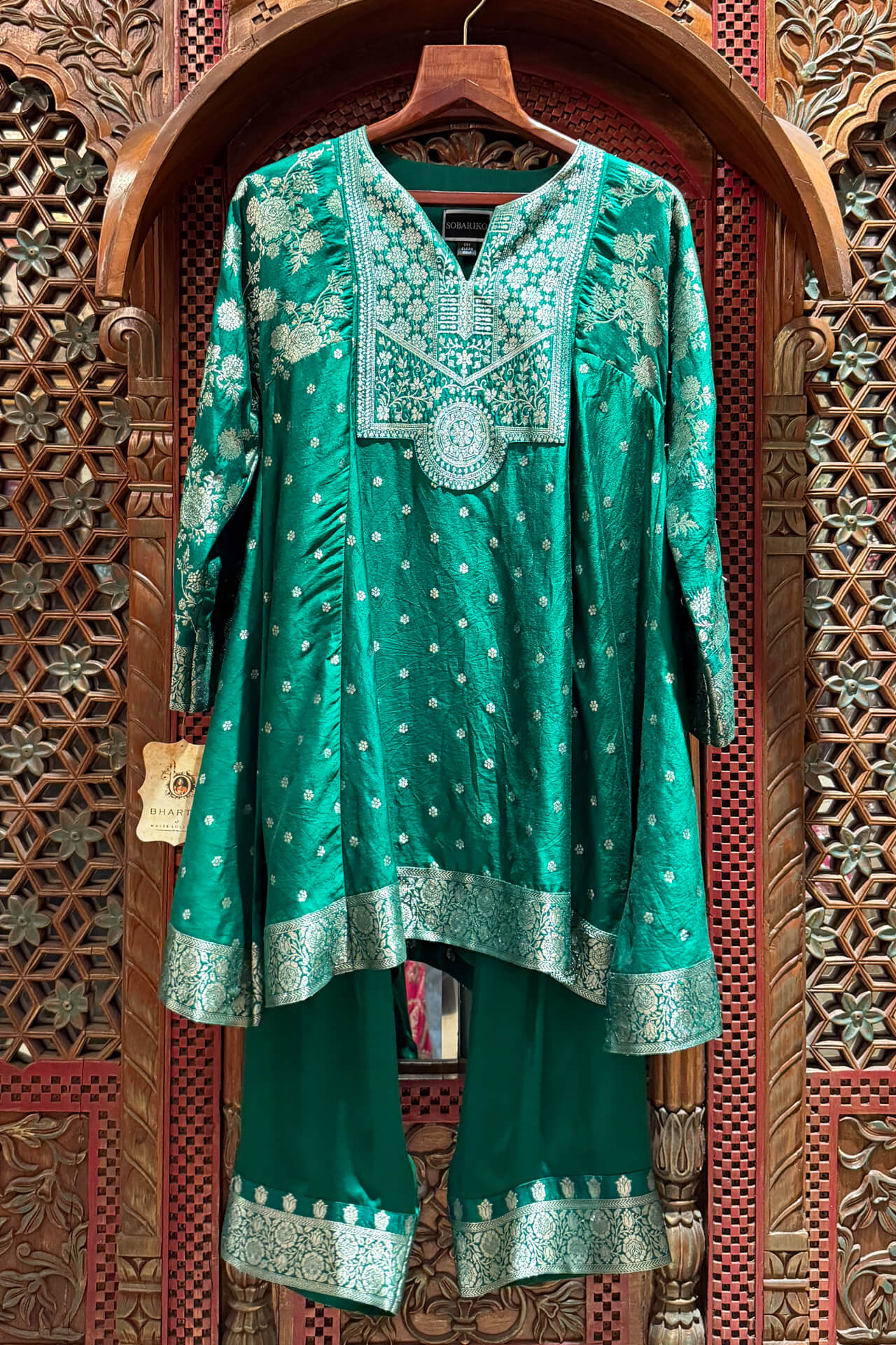 5 Green Banarasi Kurta with Farshi Salwar - Image 1