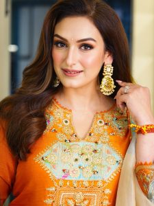 A festive season favourite in the making. @akritikakar looking radiant…